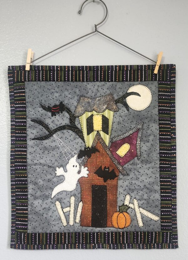 Haunted House Applique Pattern, Table Topper, Wall Hanging Quilt - Image 3