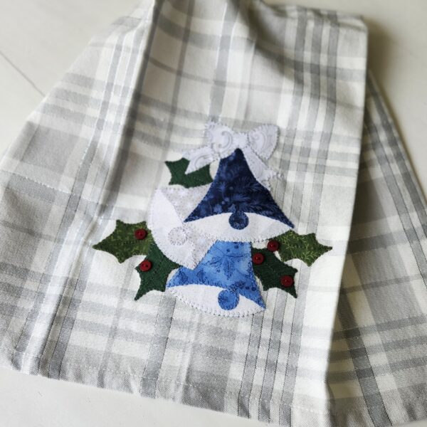 Vintage Christmas Bells Applique Pattern - Image 3