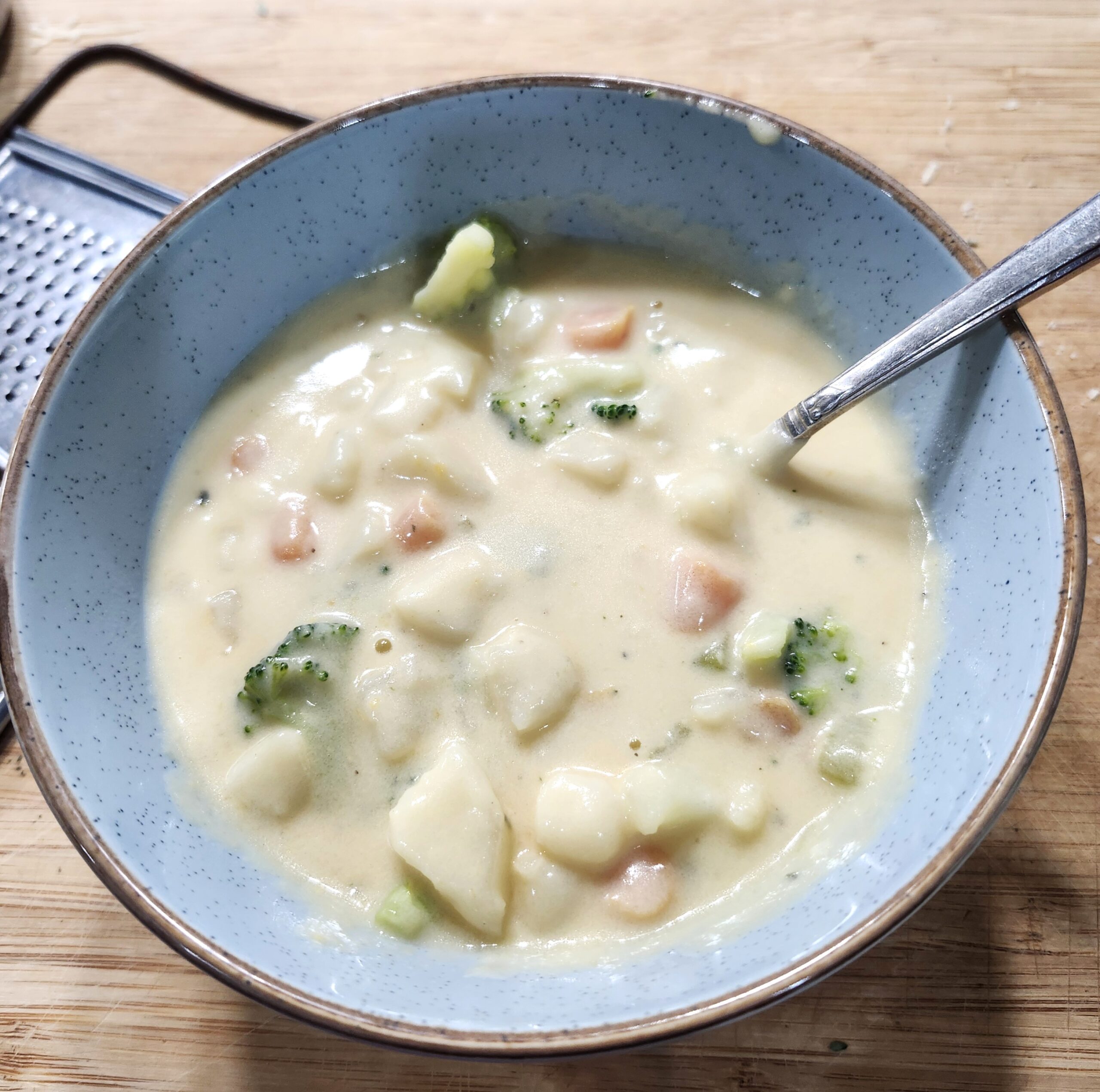 Cozy Comfort in a Bowl: Potato Broccoli Cheese Soup